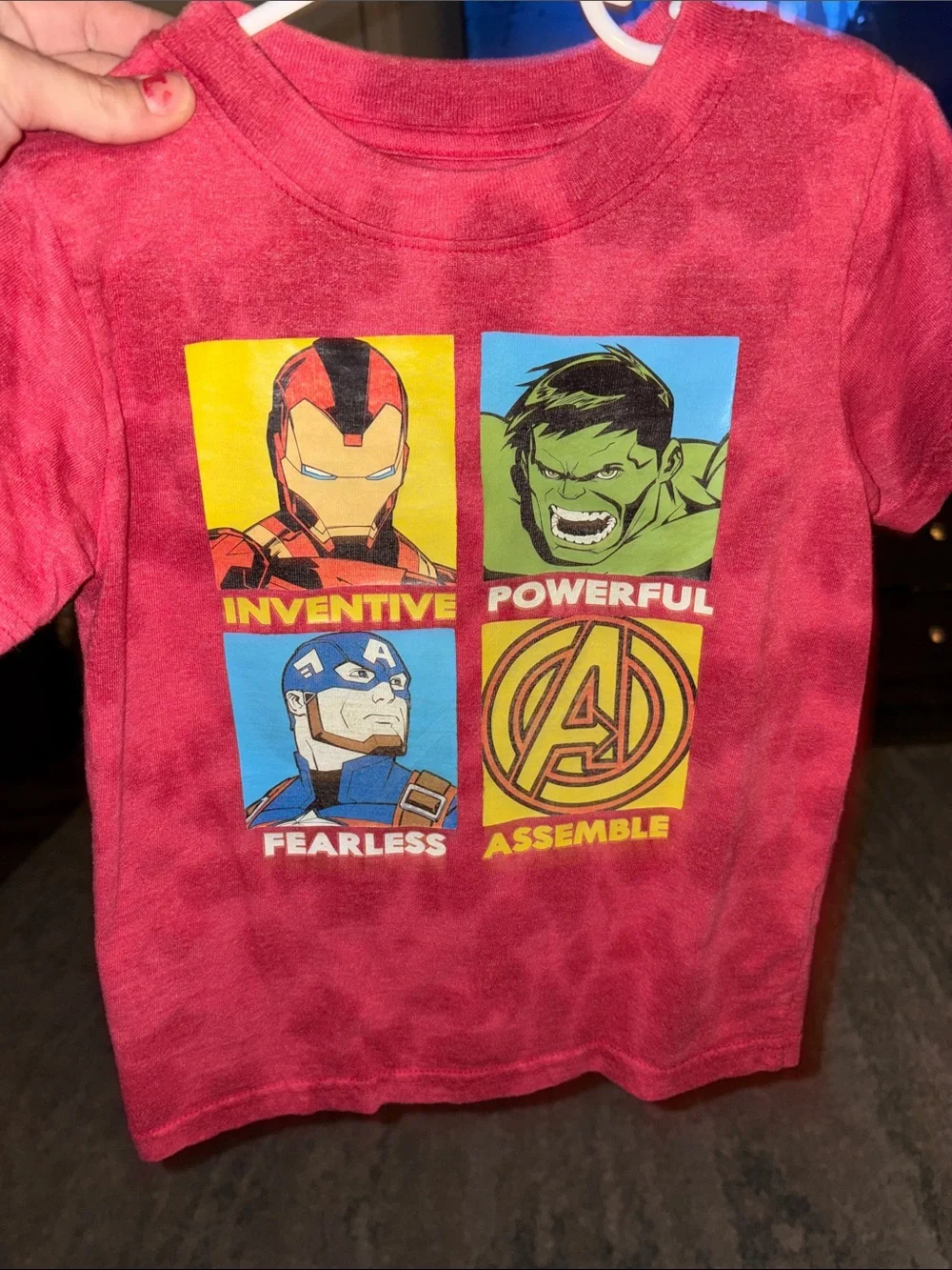 3/$20! Boys size 6 marvel shirt Marvel Red Kids tshirt Avengers Characters hulk